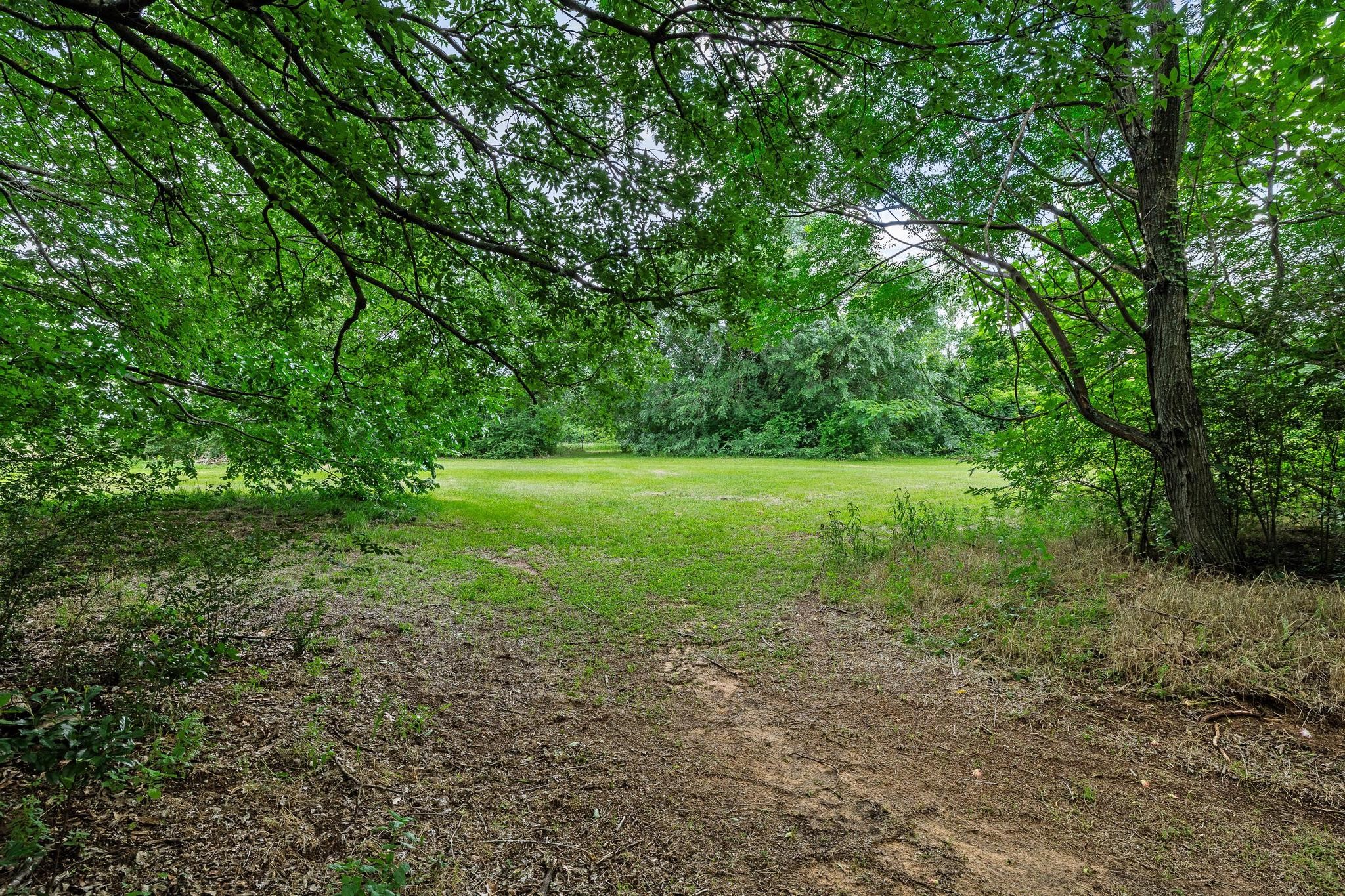 2406 Loy Lake Road Denison TX 75020