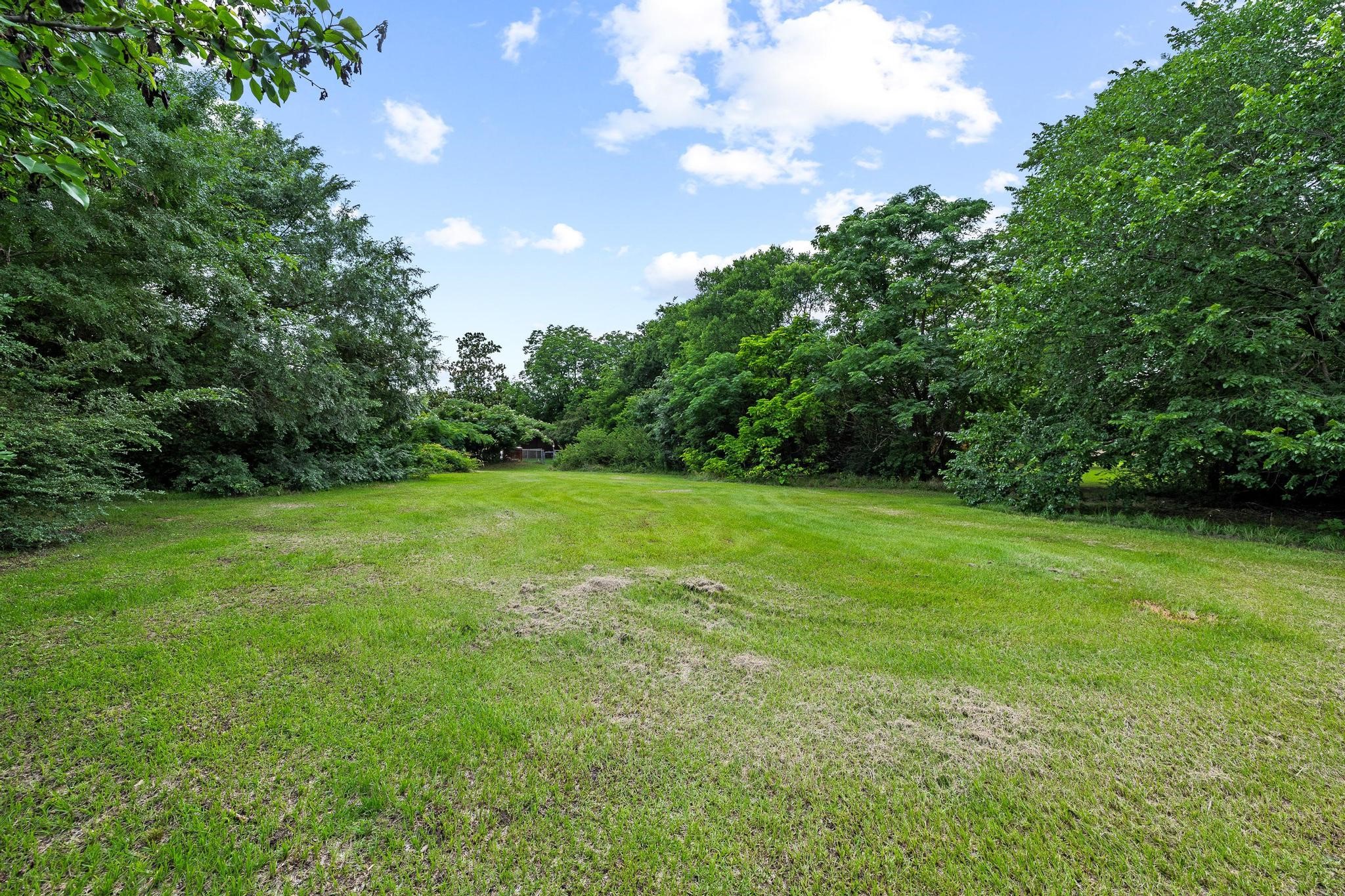 2406 Loy Lake Road Denison TX 75020