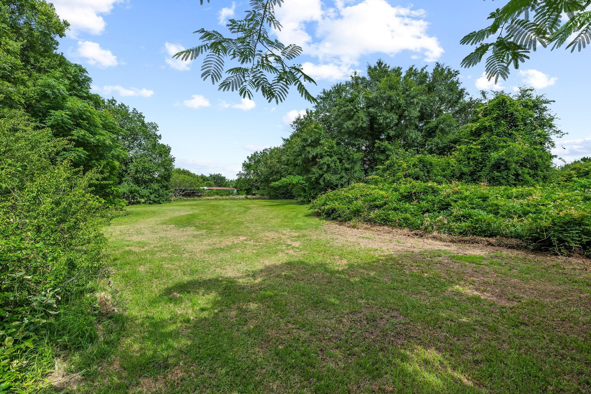 2406 Loy Lake Road Denison TX 75020