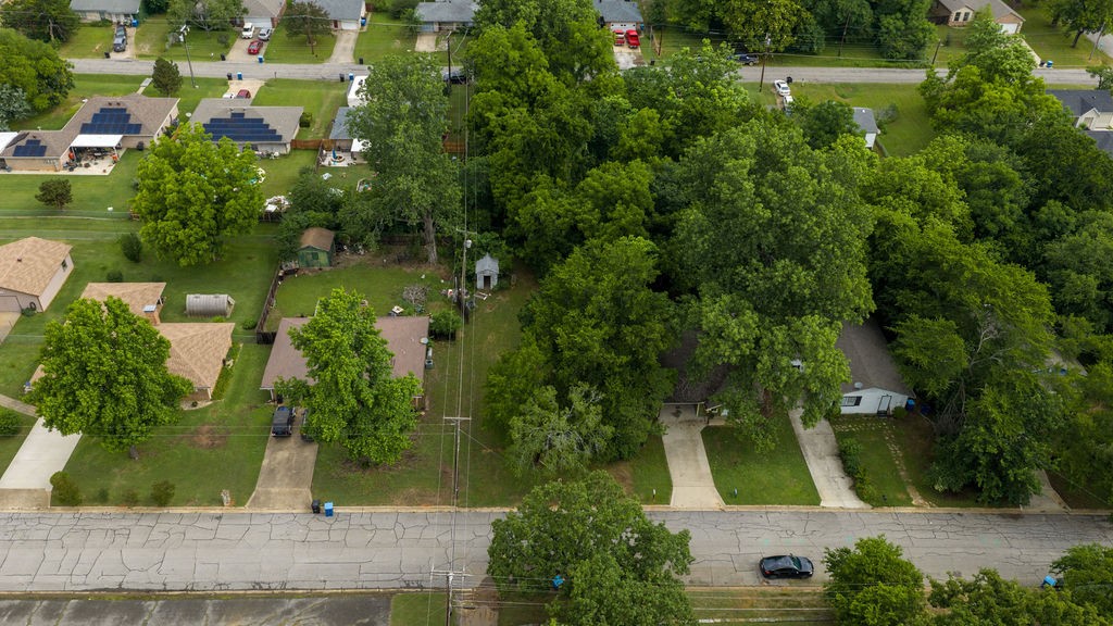 911 Thatcher Street Denison TX 75020