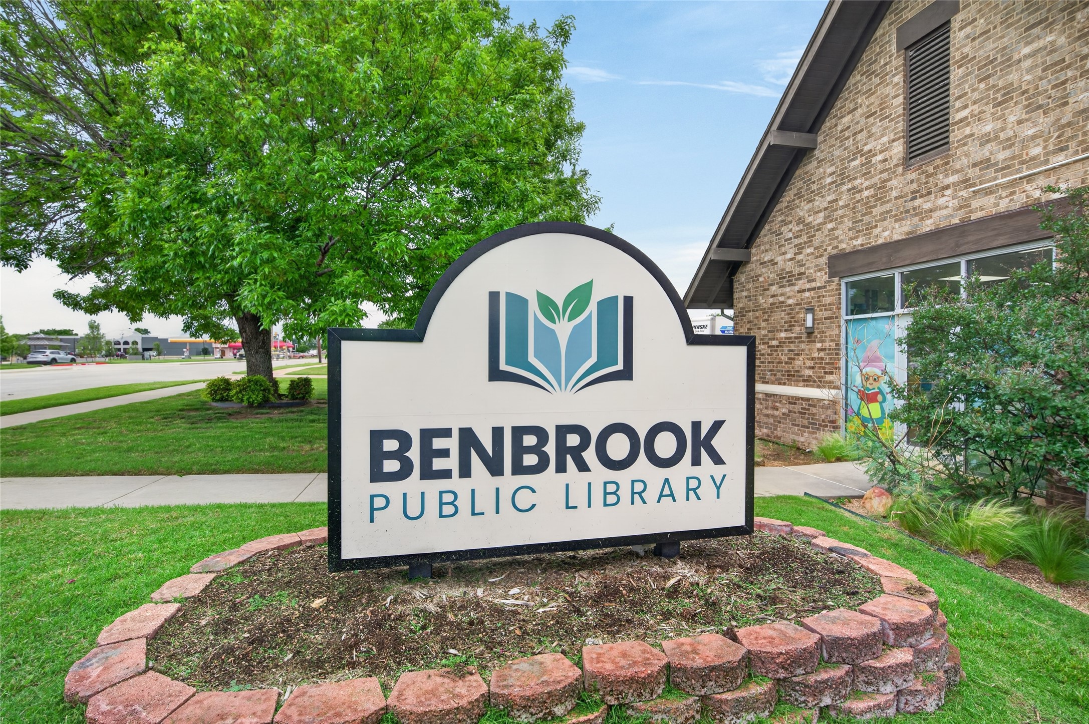 738 Sterling Drive Benbrook TX 76126