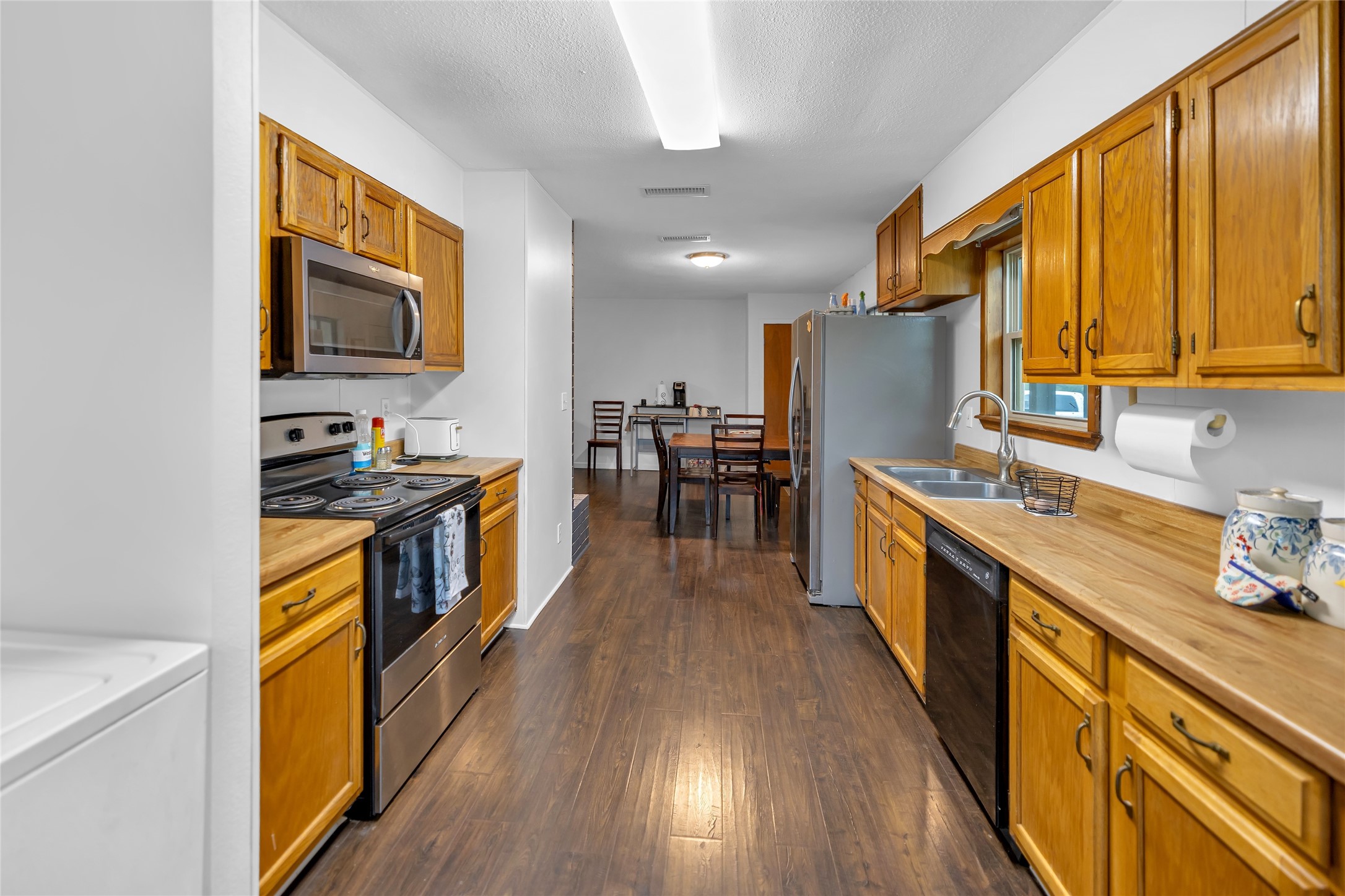 1900 Unit A Fm 590 S Zephyr TX 76890