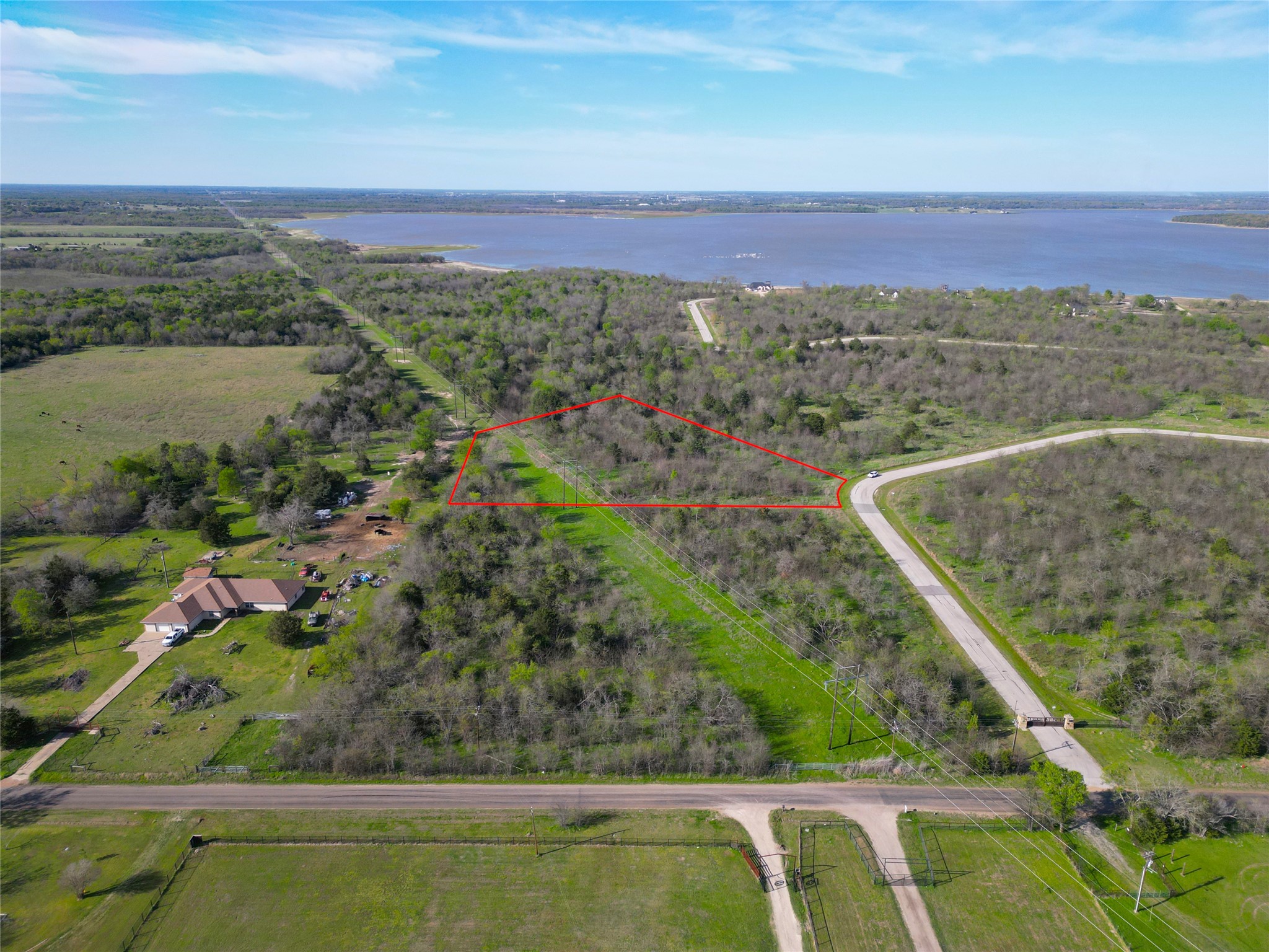 8013 Big Water Lane Kemp TX 75143