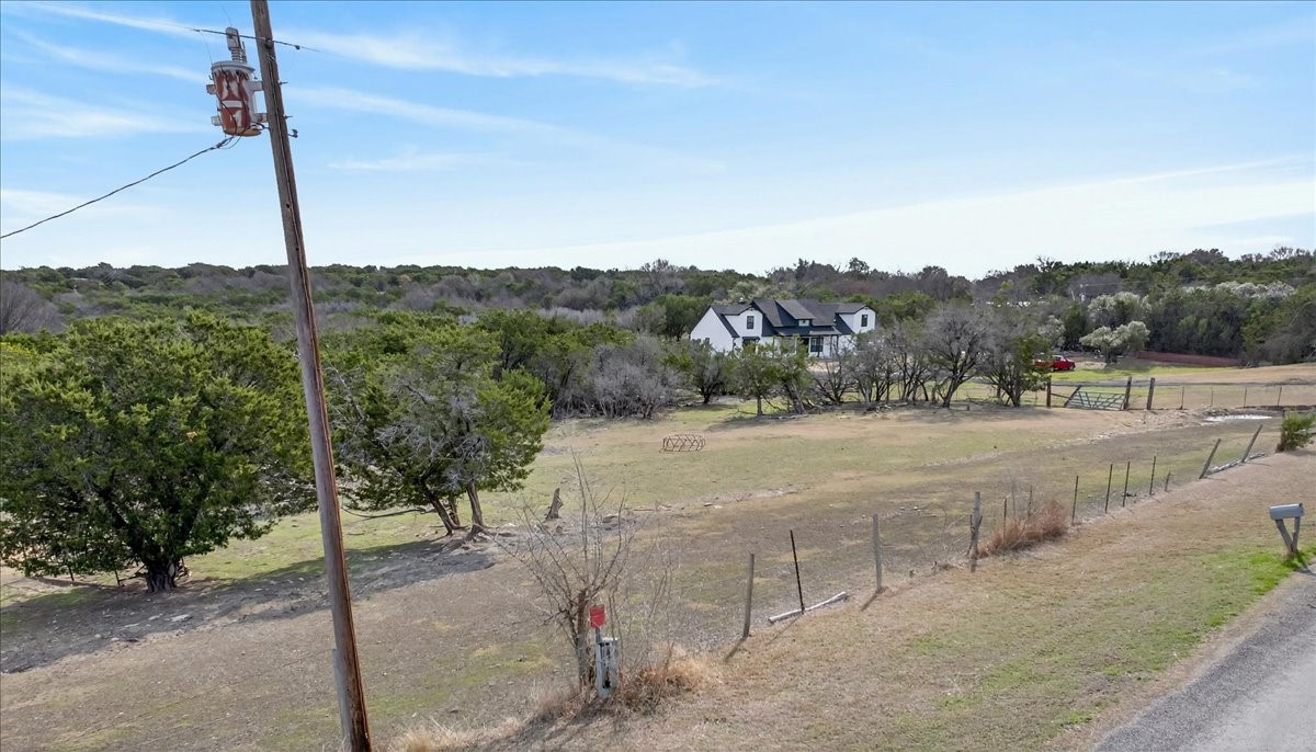 170 Edgehill Drive Azle TX 76020