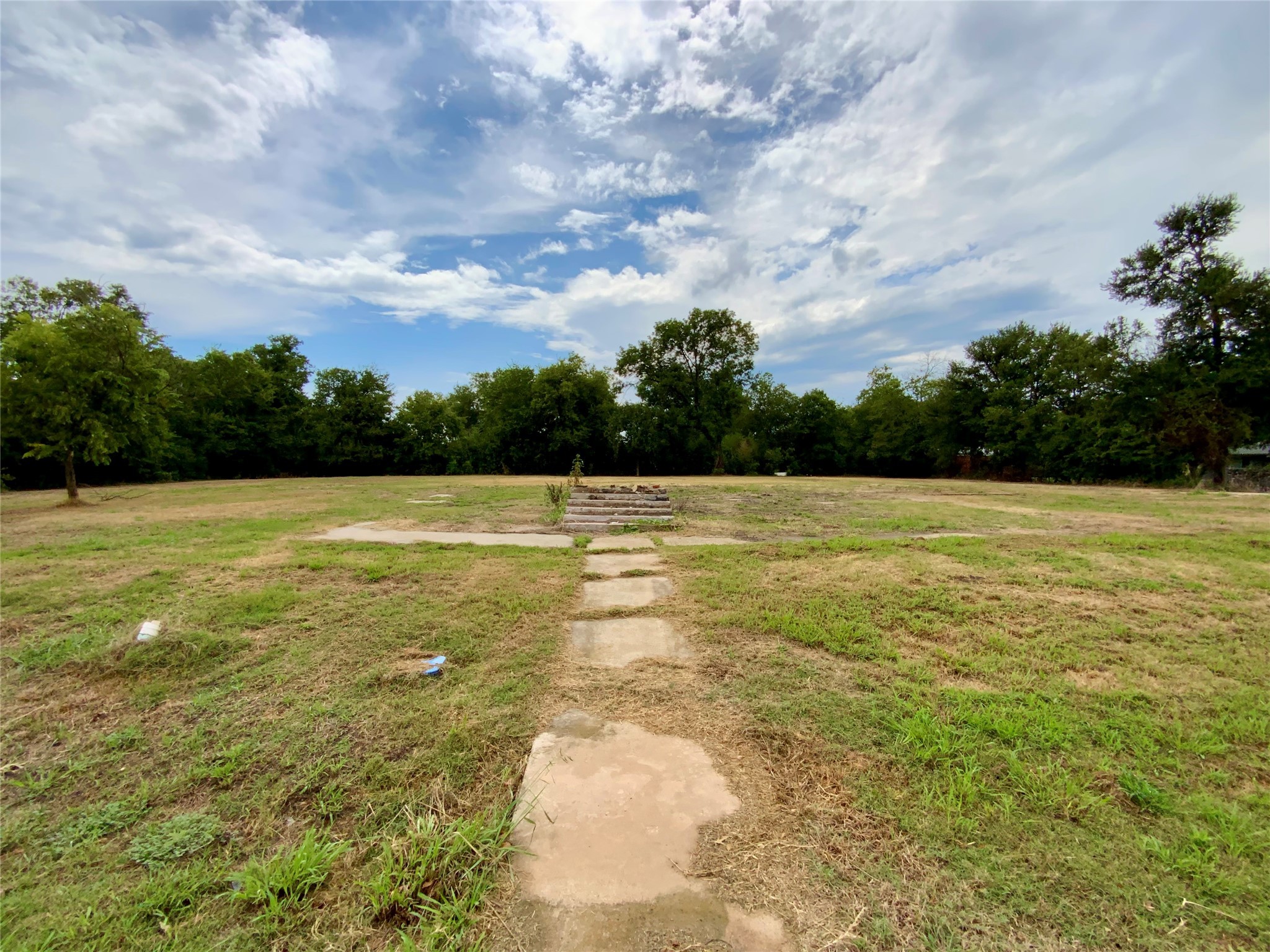 1018 W Angeline Street Groesbeck TX 76642