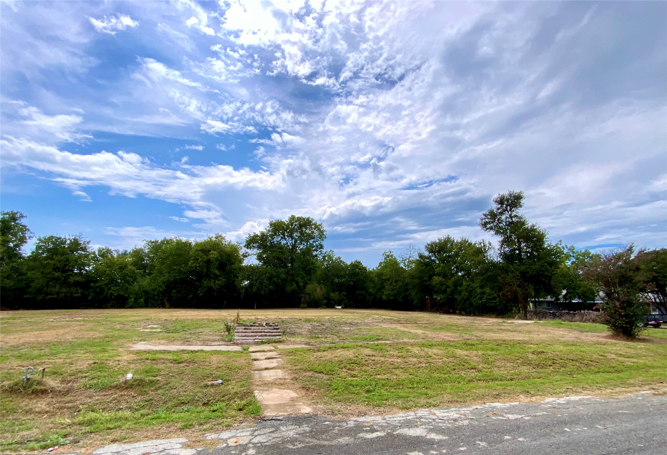 1018 W Angeline Street Groesbeck TX 76642