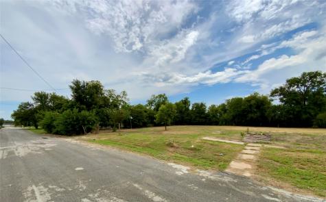 1018 W Angeline Street Groesbeck TX 76642