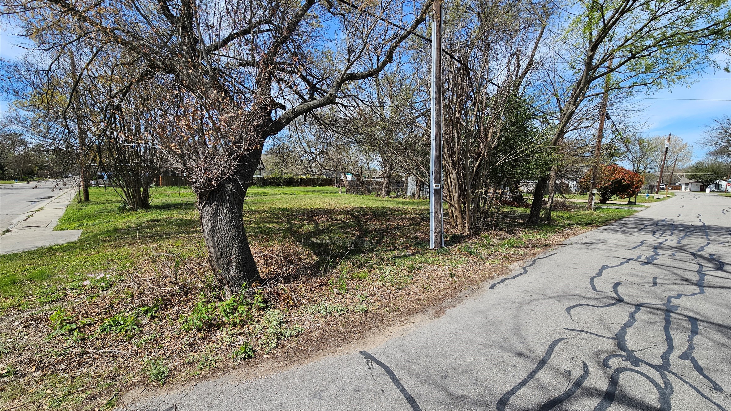1205 E Standifer Street Mckinney TX 75069