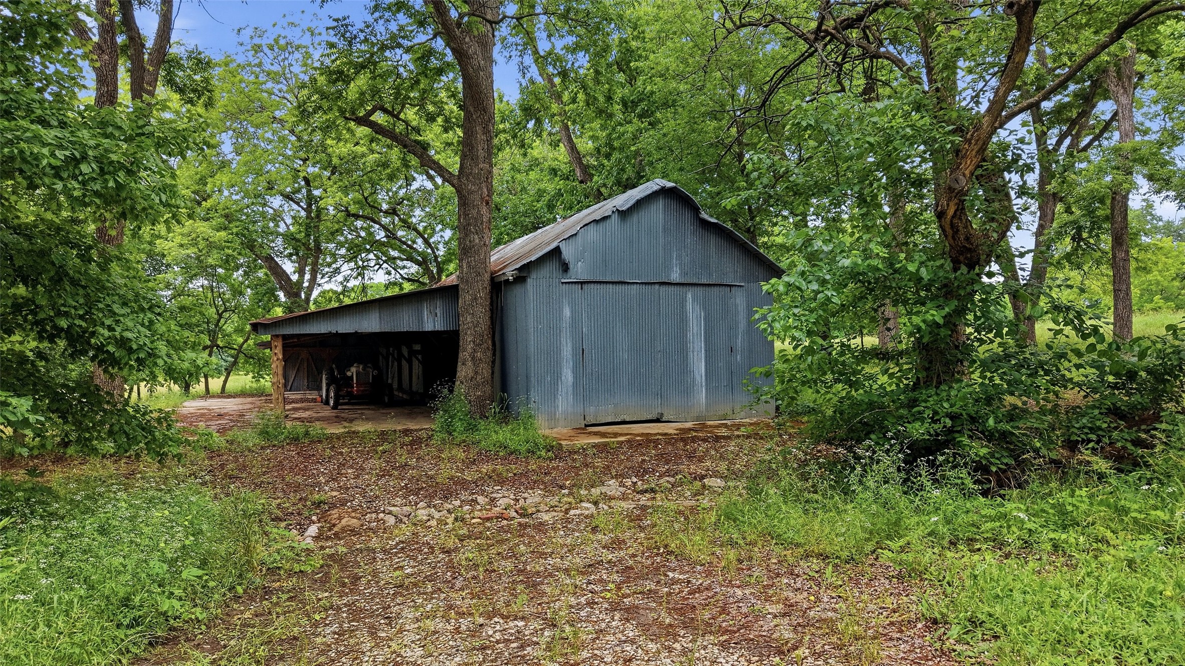 9015 Us Highway 69 Bells TX 75414