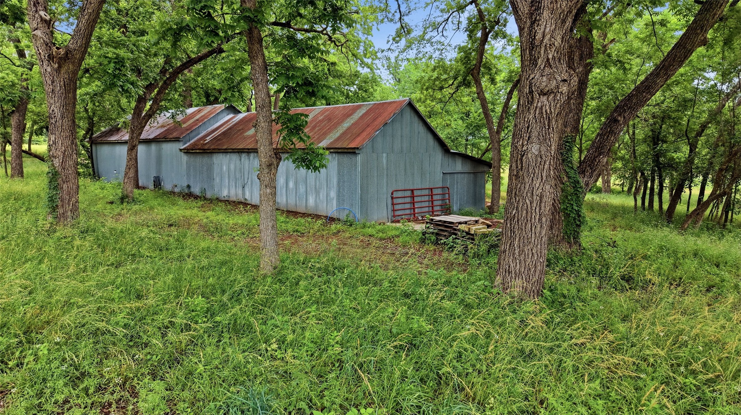 9015 Us Highway 69 Bells TX 75414