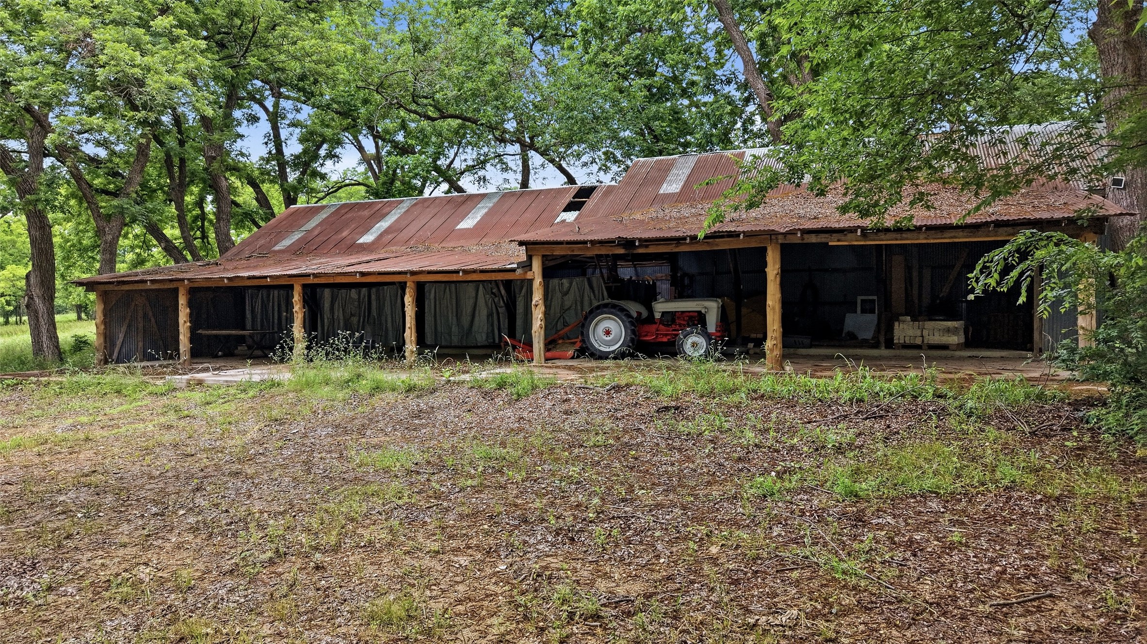 9015 Us Highway 69 Bells TX 75414
