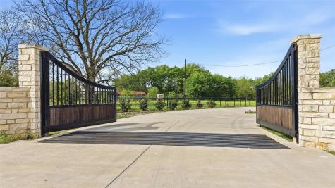 9015 Us Highway 69 Bells TX 75414