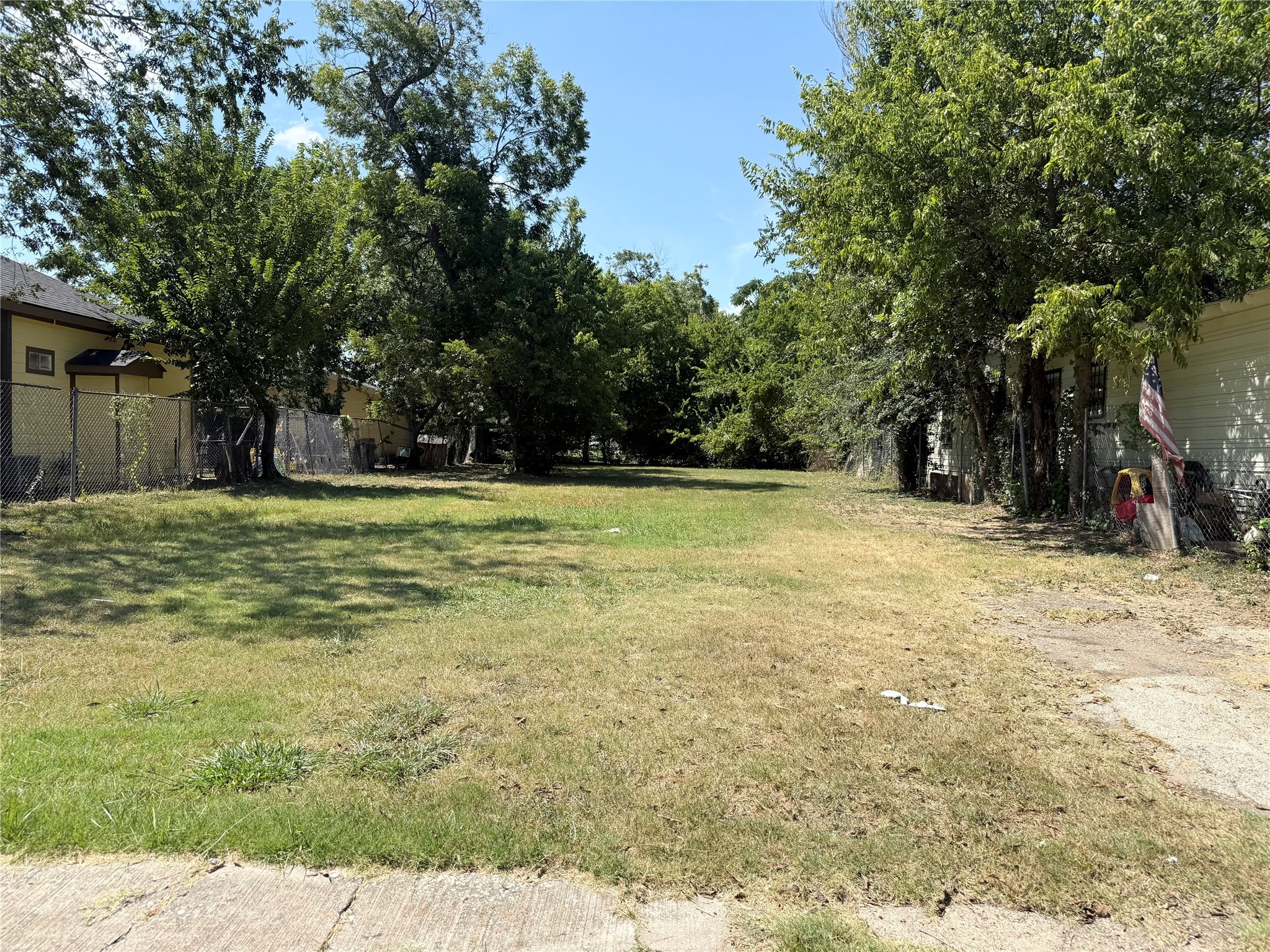 3703 Carl Street Dallas TX 75210