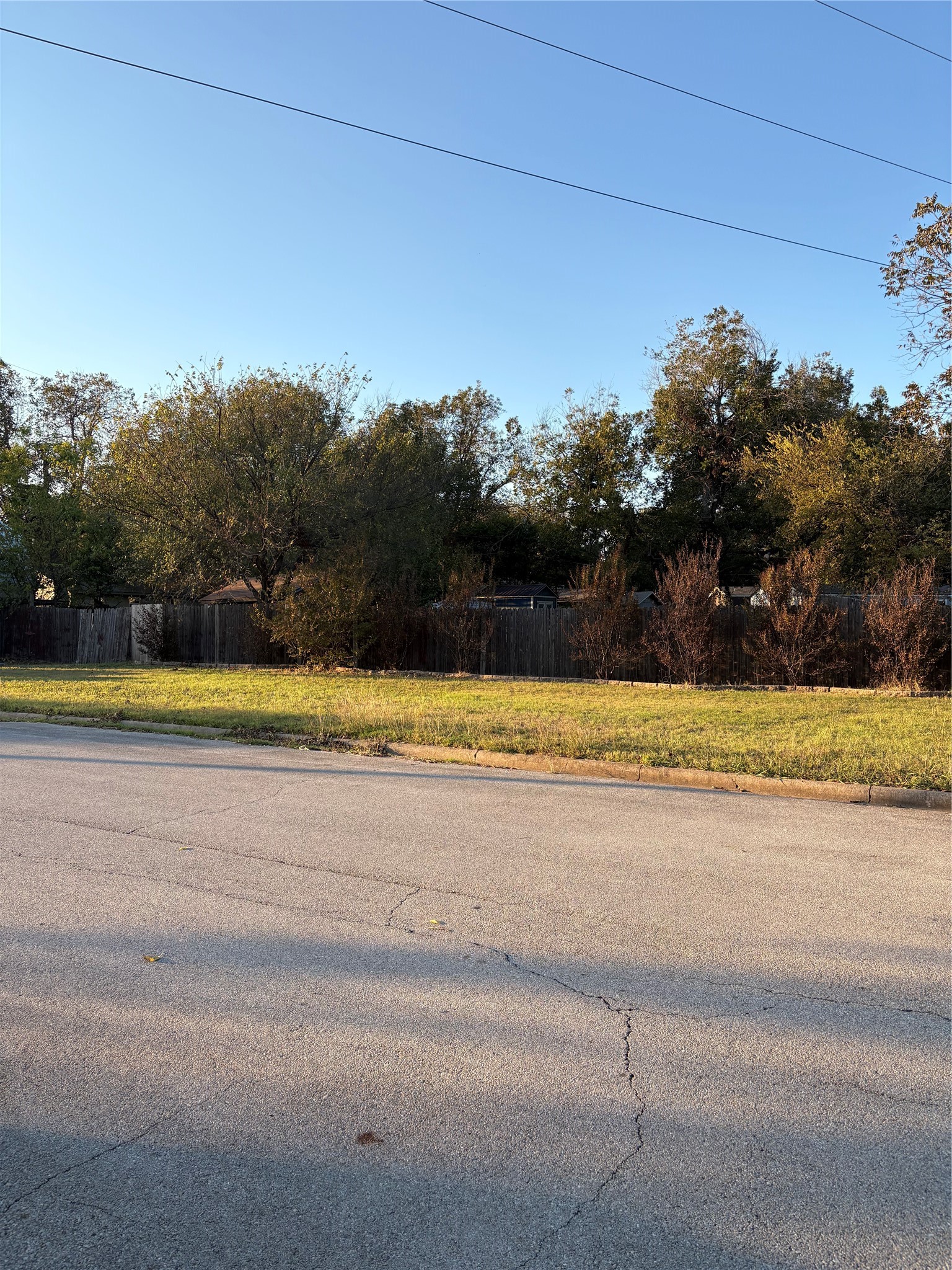 305 E Miller Street Burleson TX 76028