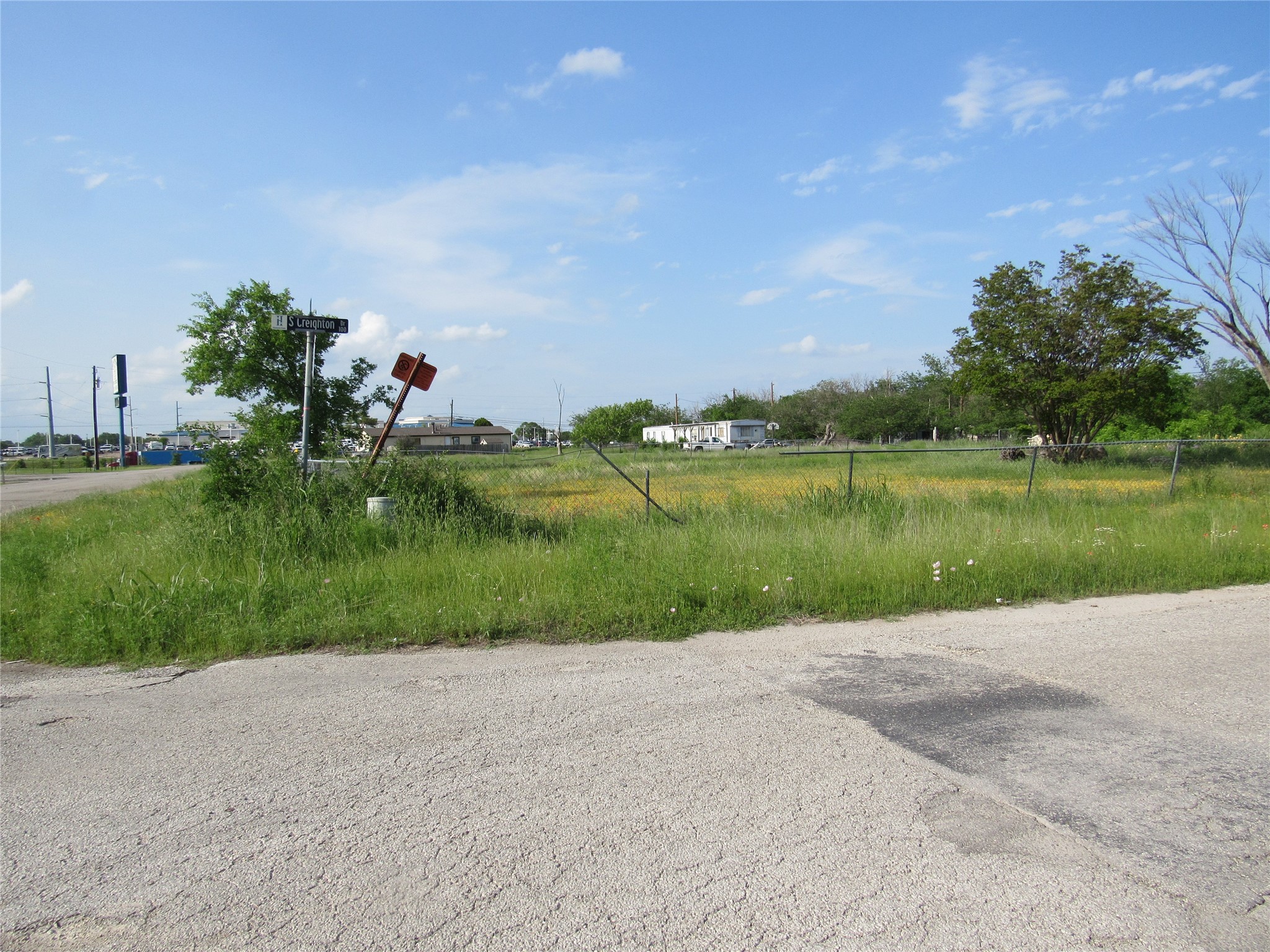 207 Newell Drive Hudson Oaks TX 76087