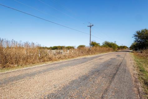 5814 Woodard Avenue Cleburne TX 76033