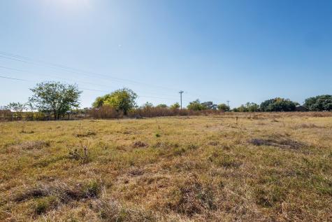 5814 Woodard Avenue Cleburne TX 76033