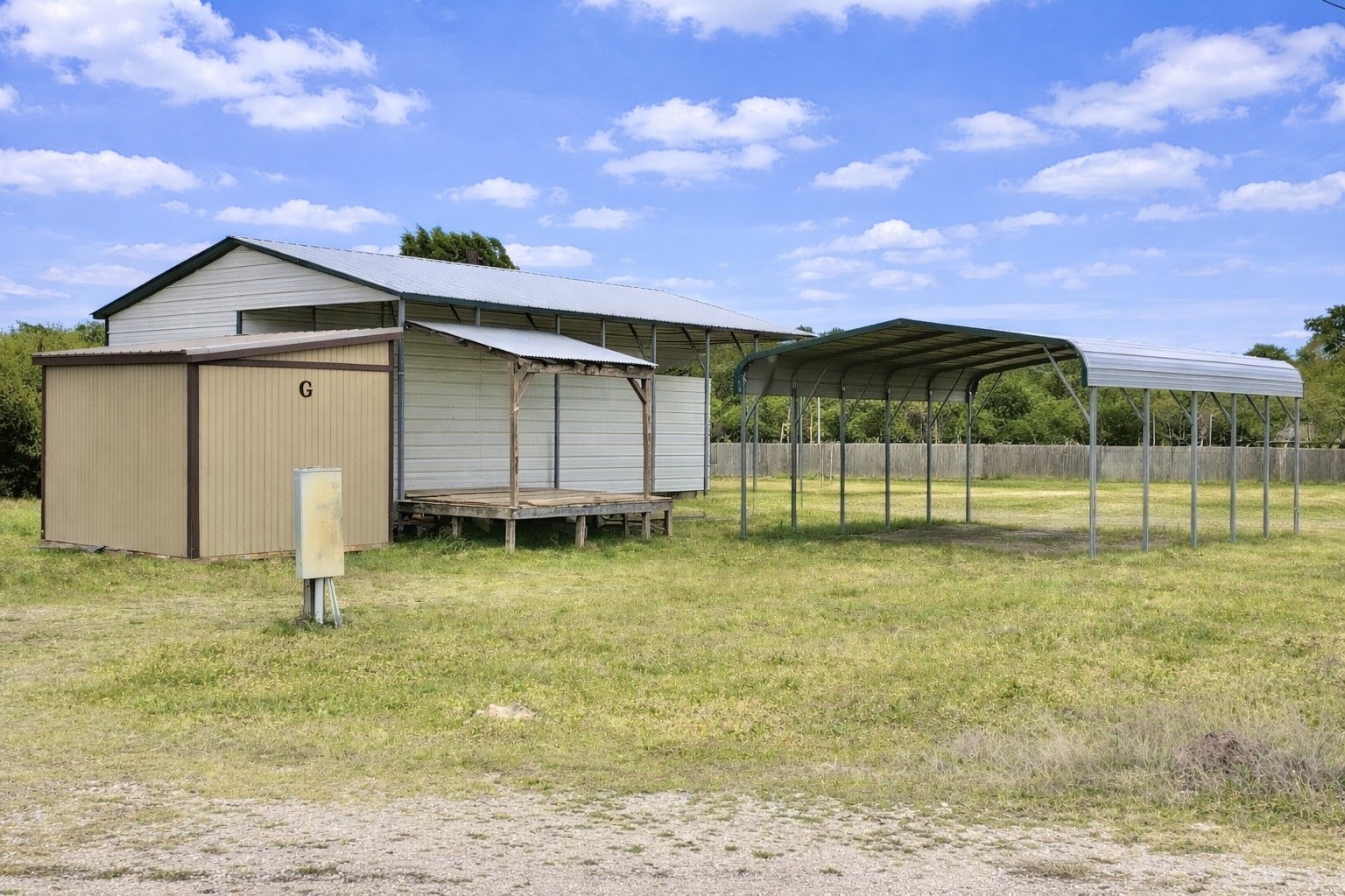 395 Holiday Village Drive Quitman TX 75783