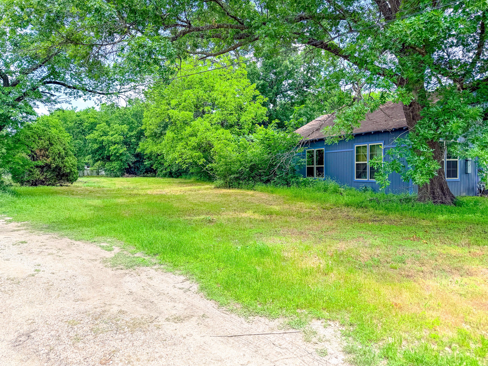 1324 W 10th Avenue Corsicana TX 75110