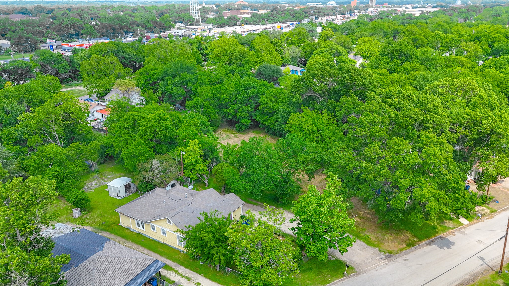 1324 W 10th Avenue Corsicana TX 75110