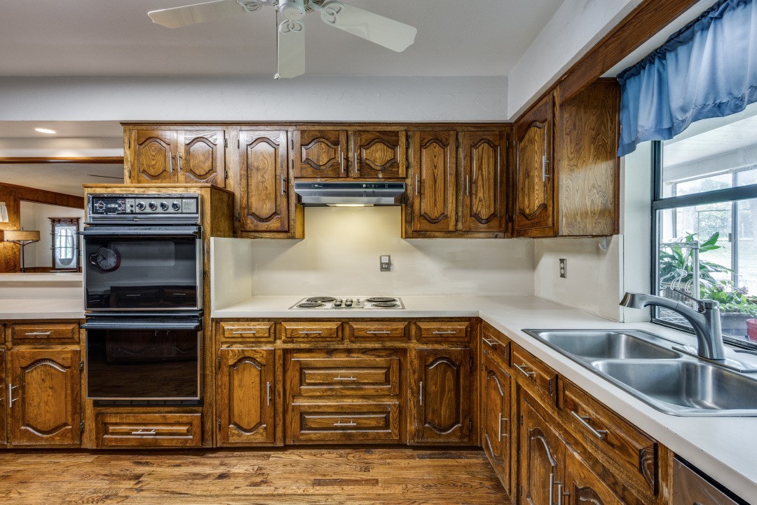 677 Farm To Market Road 3356 Van Alstyne TX 75495