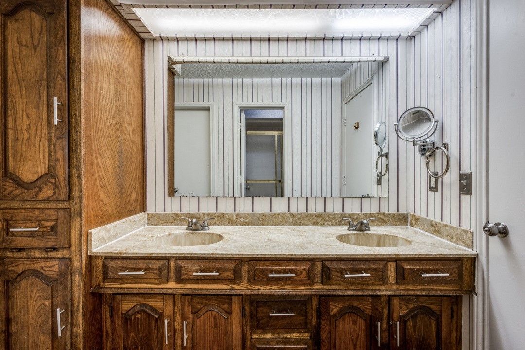 677 Farm To Market Road 3356 Van Alstyne TX 75495