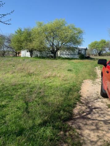 152 County Road 4421 Rhome TX 76078
