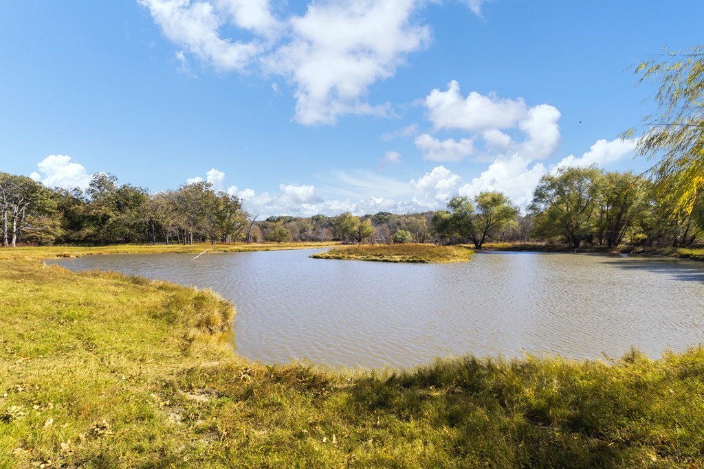6325 S Farm To Market 148 Kaufman TX 75142