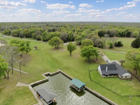 A2000 Azure Lane Streetman TX 75859