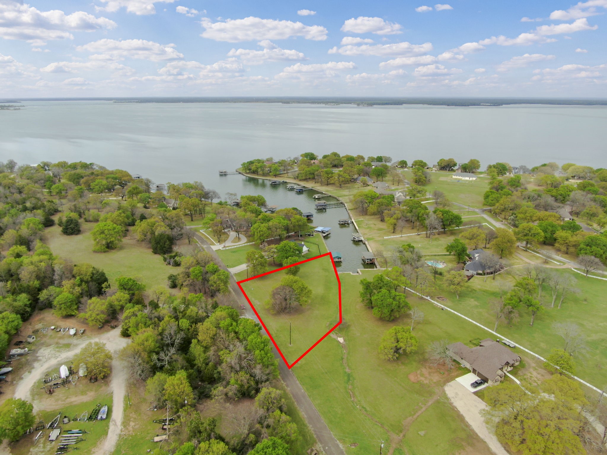 A2000 Azure Lane Streetman TX 75859