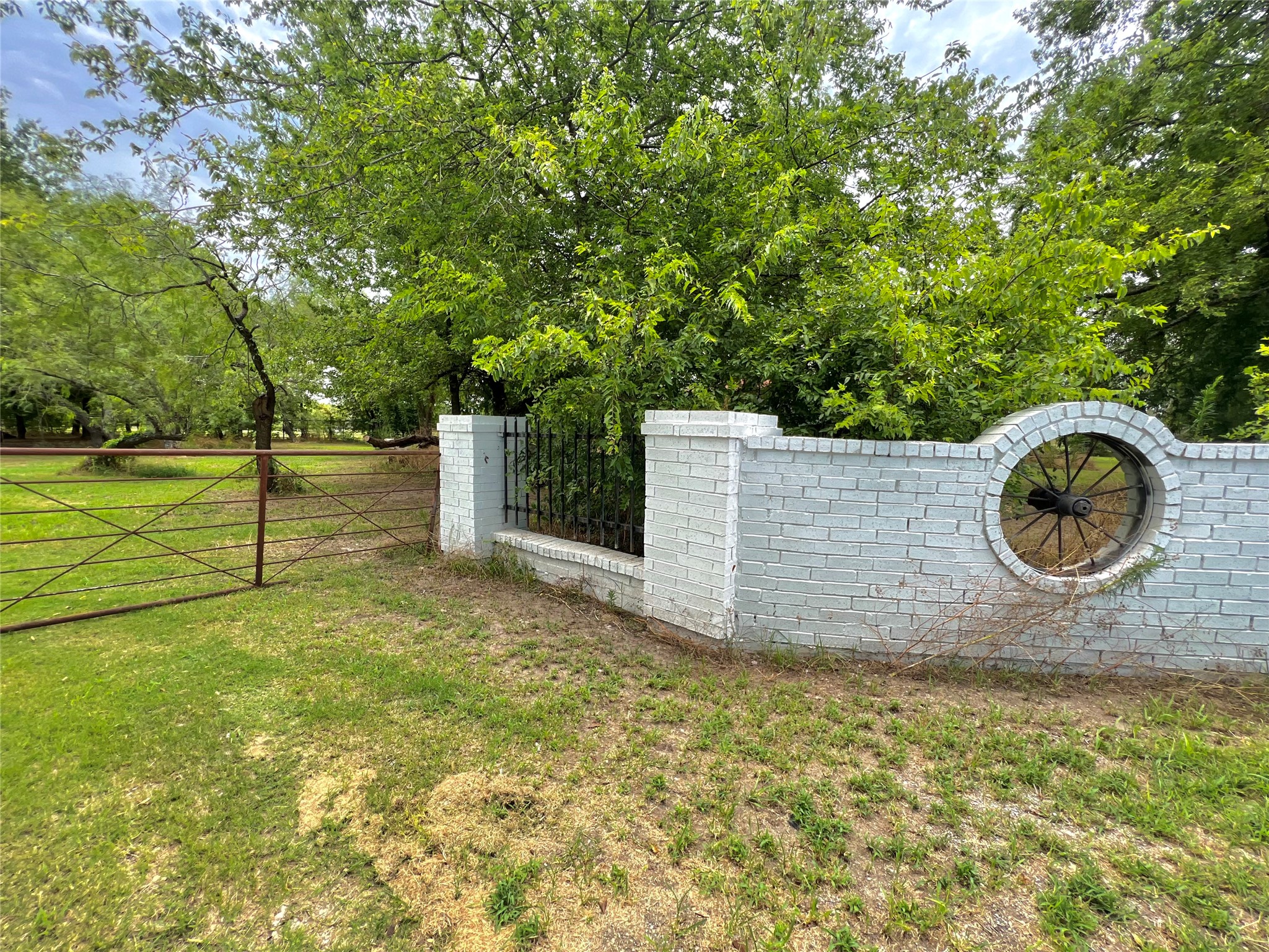 5910 Sh-34 Oak Ridge TX 75142