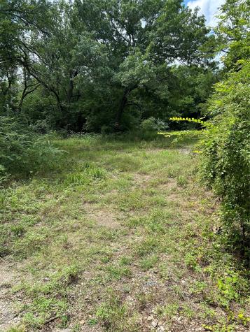 1100 S Holly Avenue Sherman TX 75092