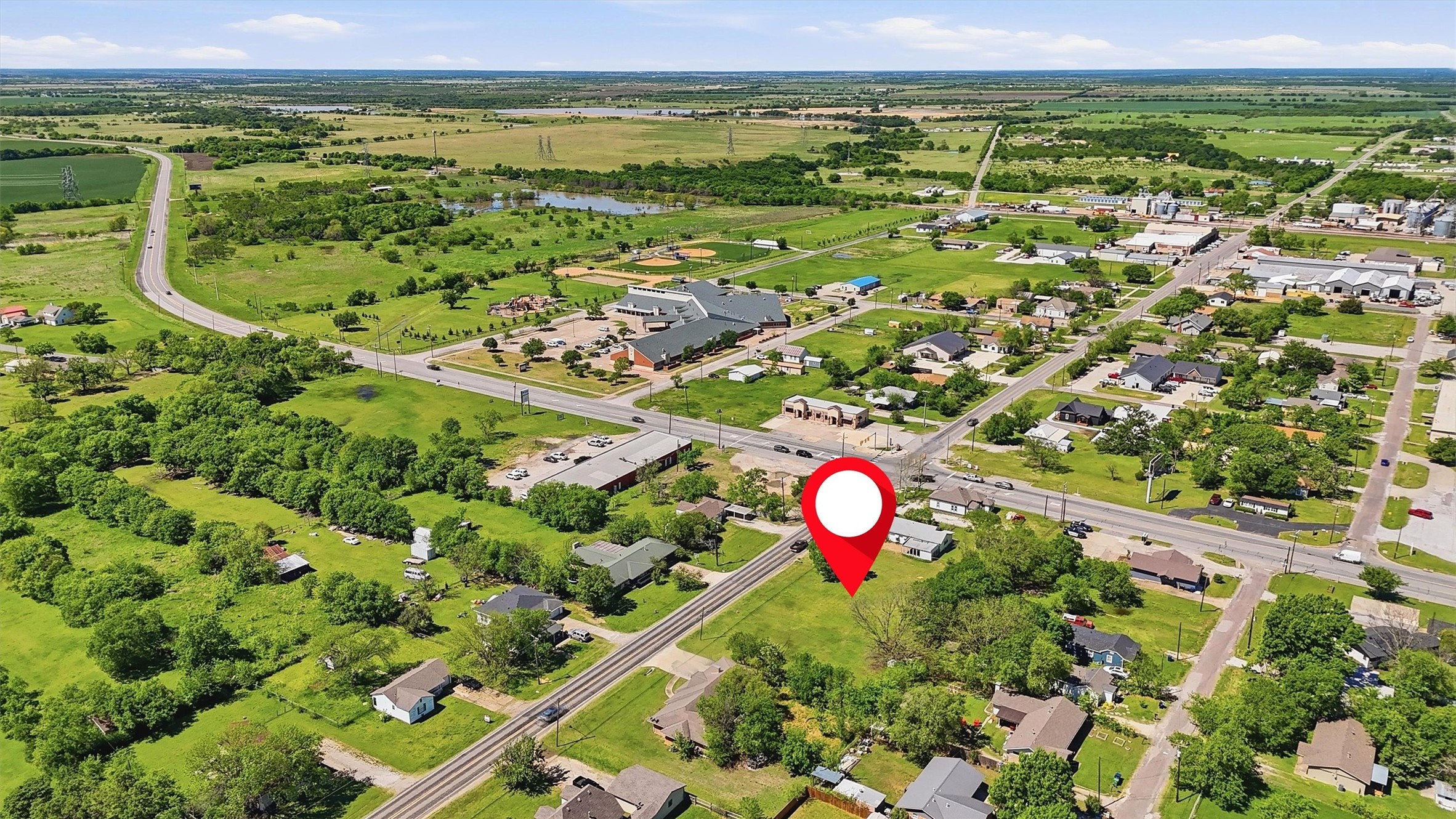 104 E Main Street Gunter TX 75058
