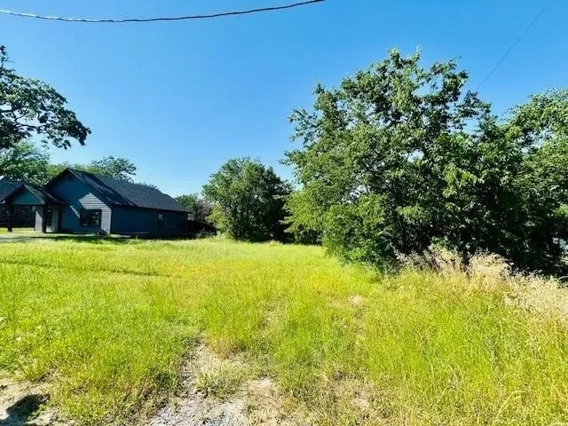 129 E Johnson Street Denison TX 75021