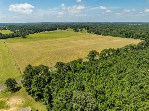 1420 Acr 379 Palestine TX 75801