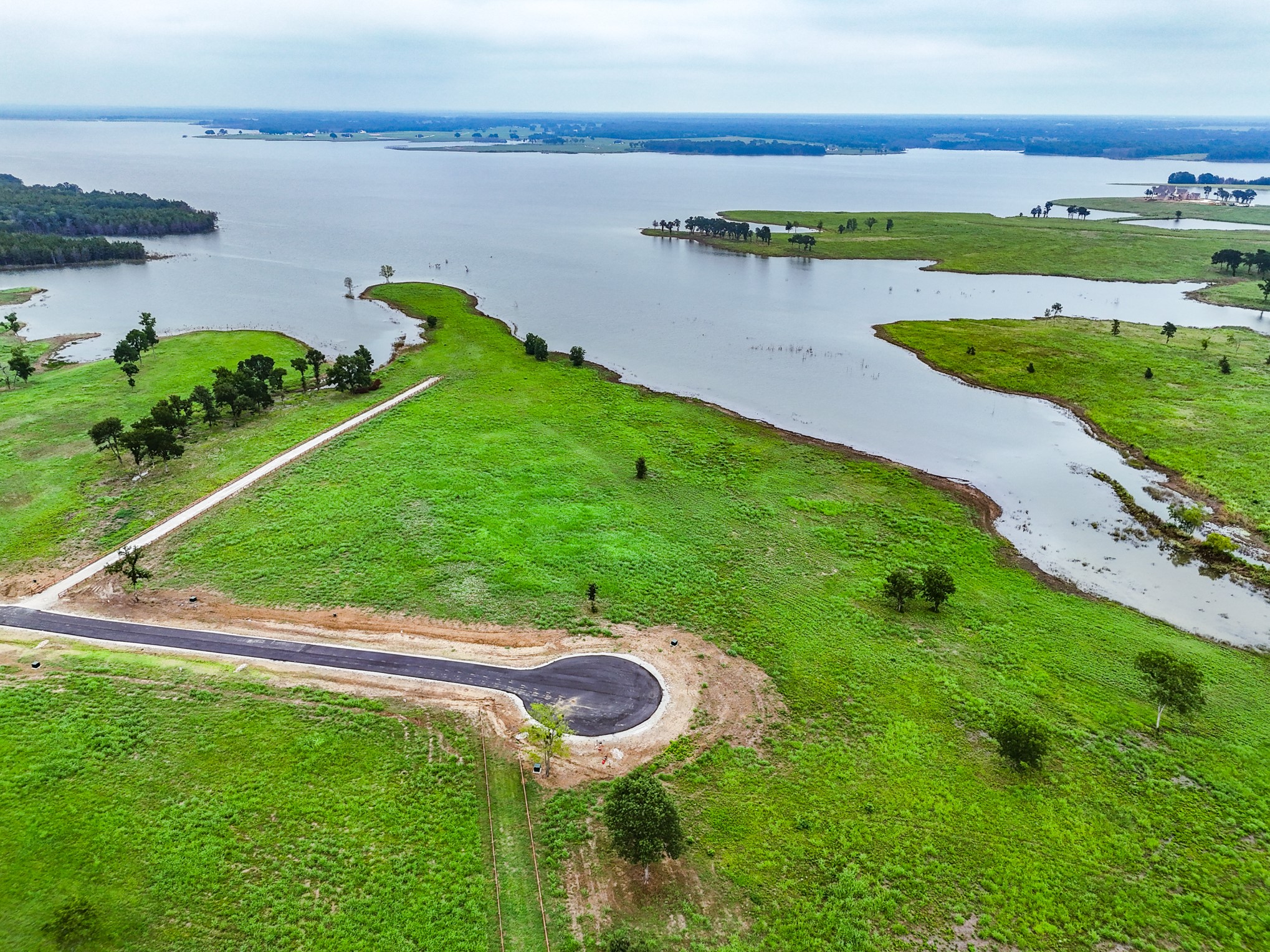 204 Lakeshore Lane Windom TX 75492