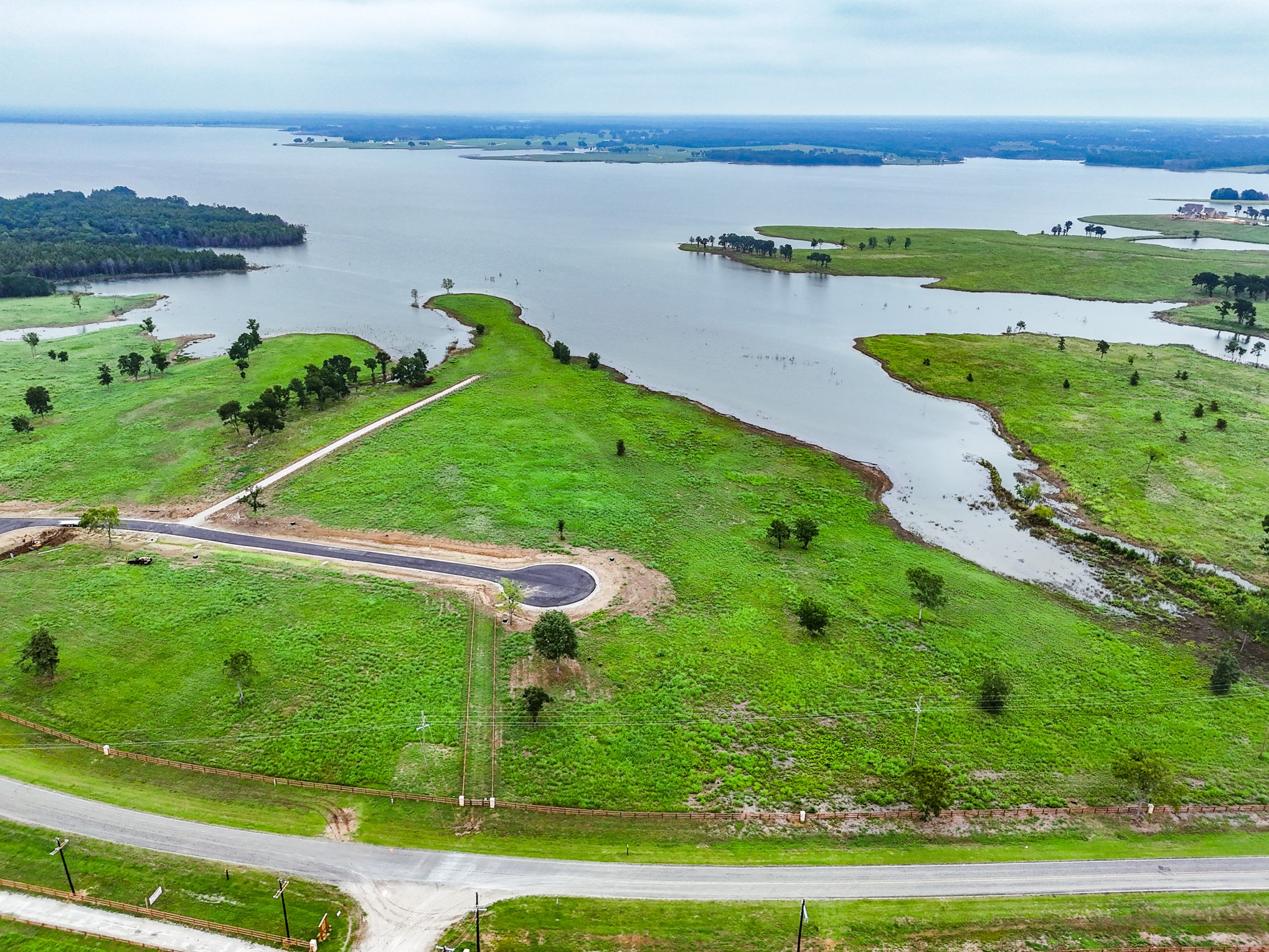 204 Lakeshore Lane Windom TX 75492