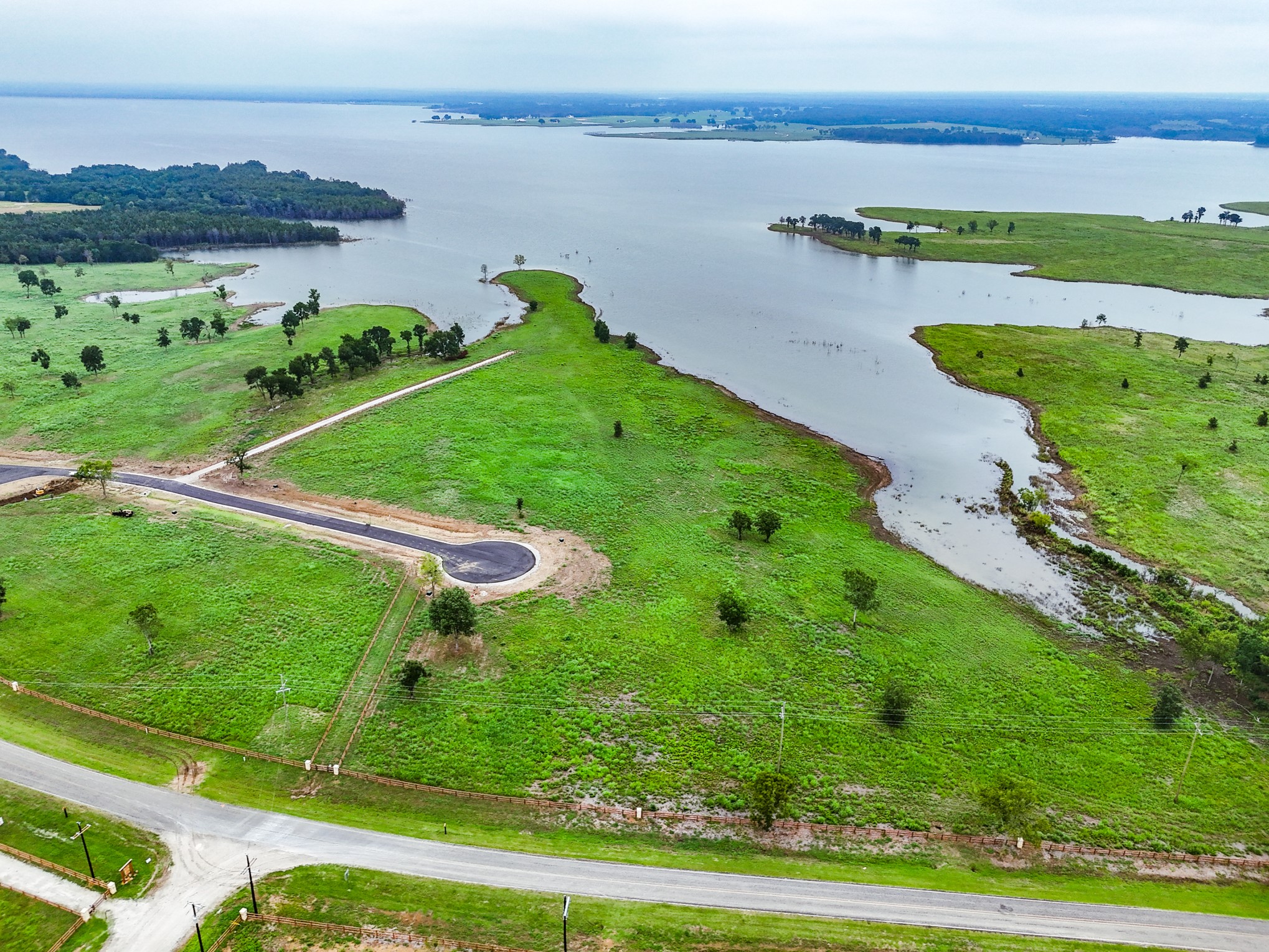 204 Lakeshore Lane Windom TX 75492