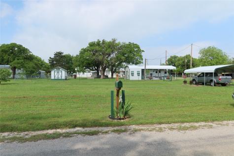 504 S Grand Street Montague TX 76251