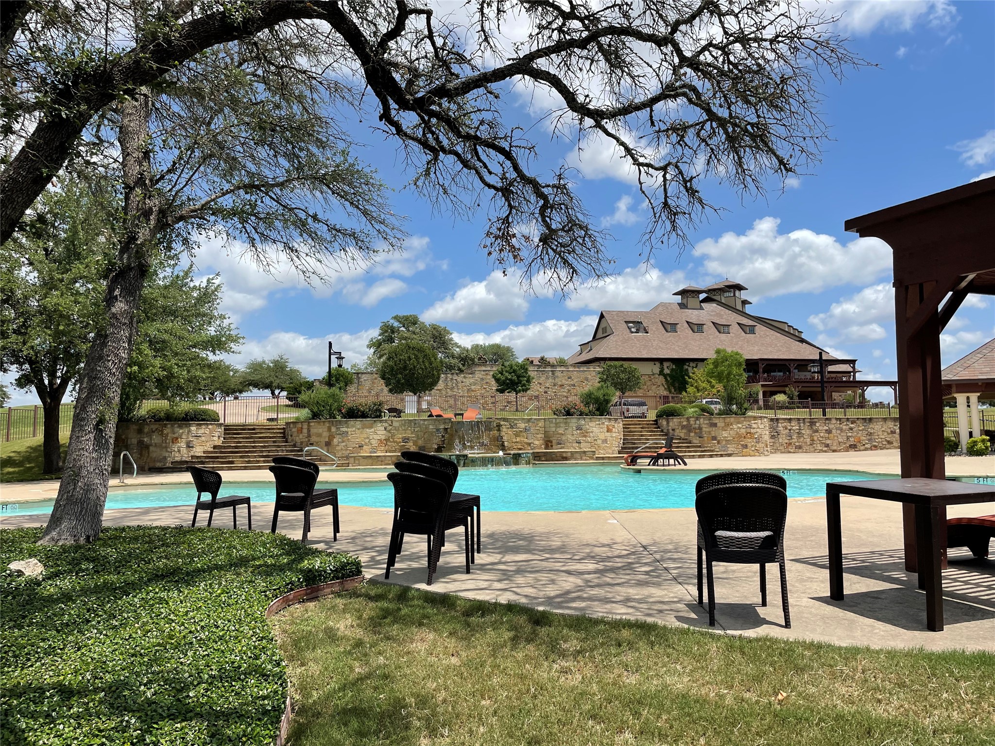 8136 Retreat Boulevard Cleburne TX 76033