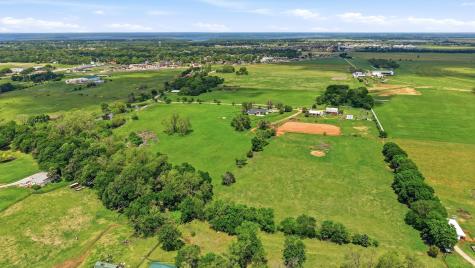 1100 Debbie Lane Pilot Point TX 76258