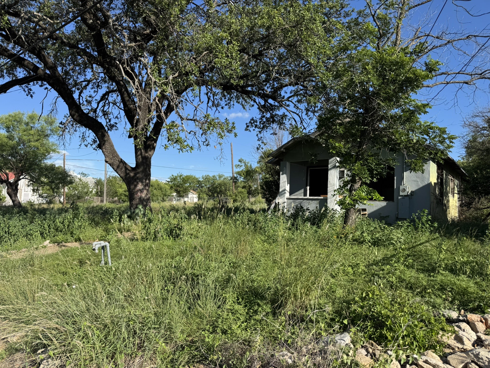 703 W 2nd Street Brady TX 76825