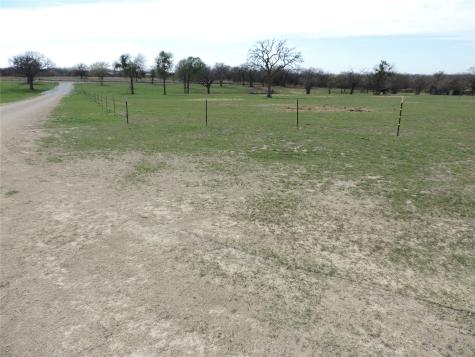 1075 County Road 494 Stephenville TX 76401
