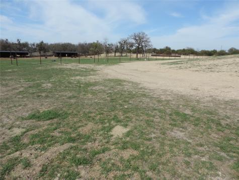 1075 County Road 494 Stephenville TX 76401
