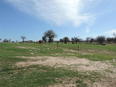 1075 County Road 494 Stephenville TX 76401