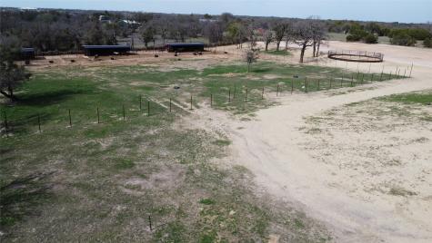 1075 County Road 494 Stephenville TX 76401