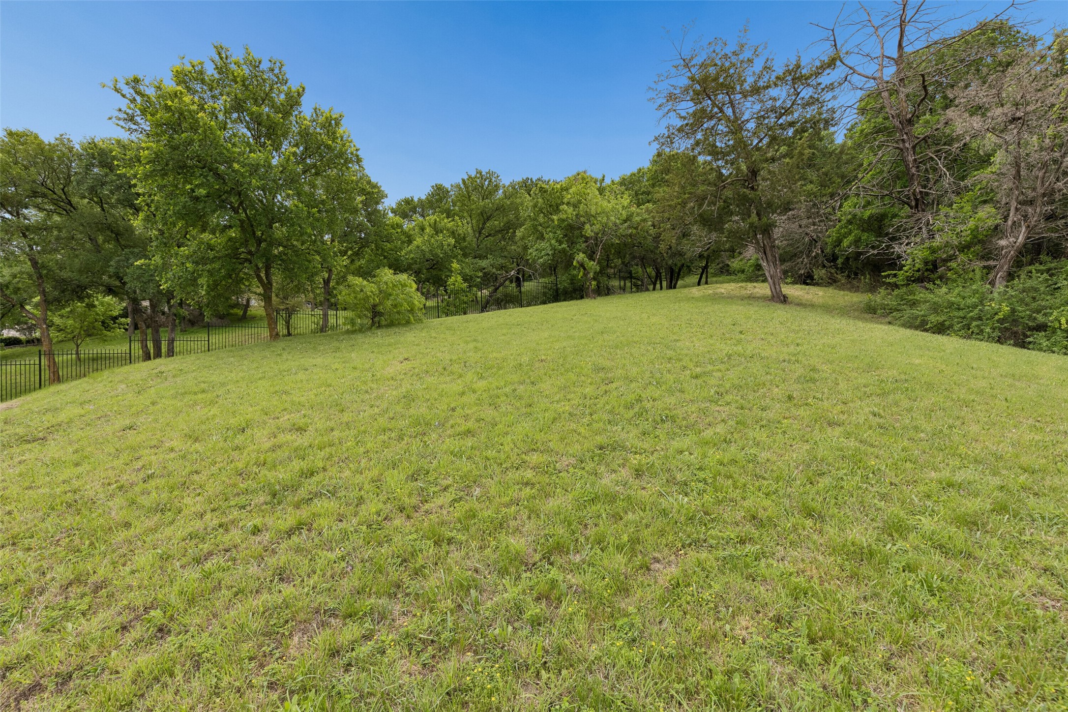 2466 Creekwood Drive Cedar Hill TX 75104