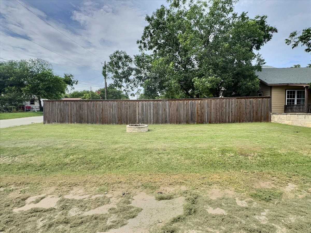 201 E 7th Street Weatherford TX 76086