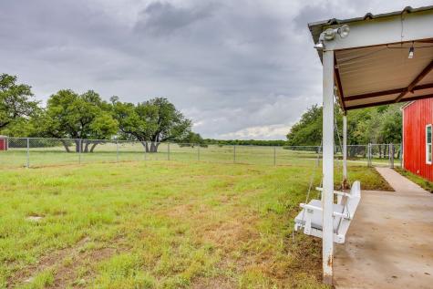400 S 10th Avenue Palo Pinto TX 76472