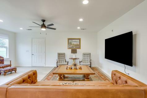 400 S 10th Avenue Palo Pinto TX 76472